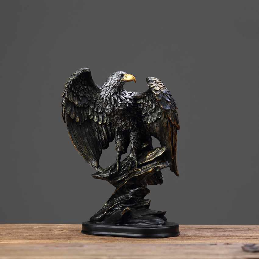 Vintage Resin Eagle Sculpture - Range - Notbrand